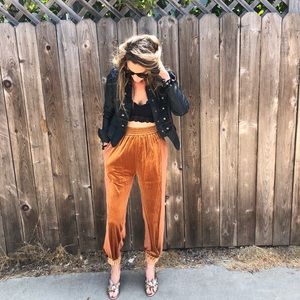 Good Velvet Joggers!!! NWOT